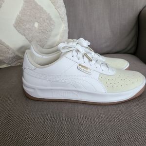 Women's Puma California Sneaker Size 8.5